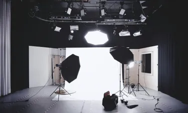 Audiovisual production in an indoor space